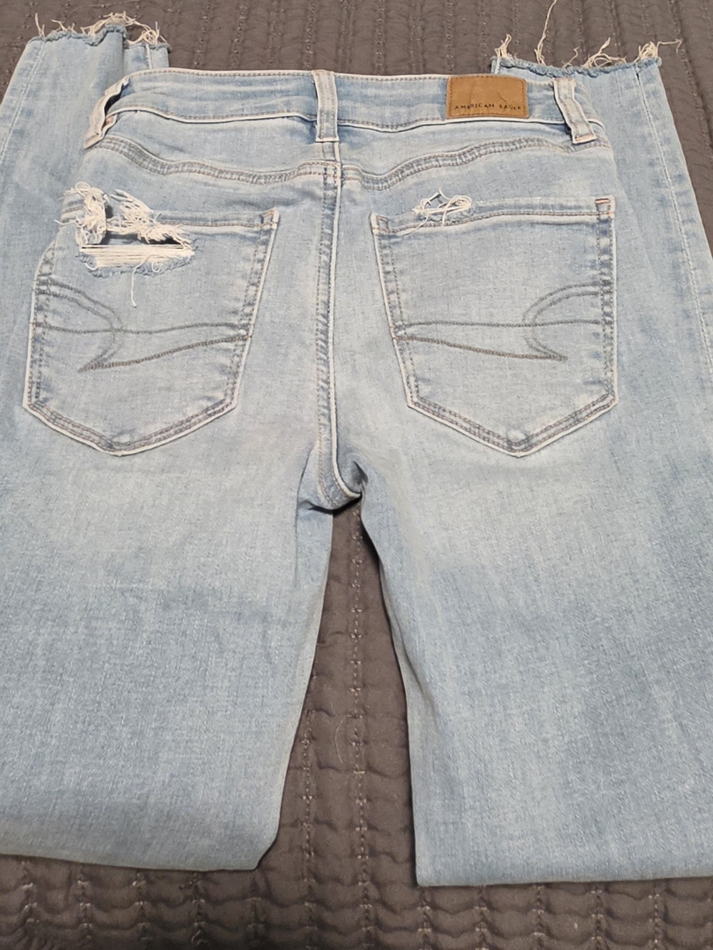 American Eagle Outfitters Light Blue Distressed Skinny Jeans